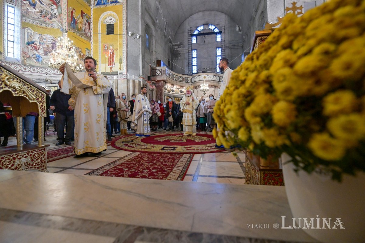Arhanghelii Mihail și Gavriil, cinstiți la Biserica Cașin din Capitală 156805