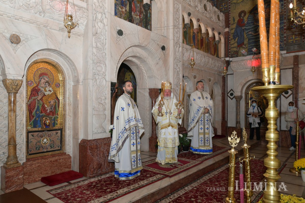 Arhanghelii Mihail și Gavriil, cinstiți la Biserica Cașin din Capitală 156814