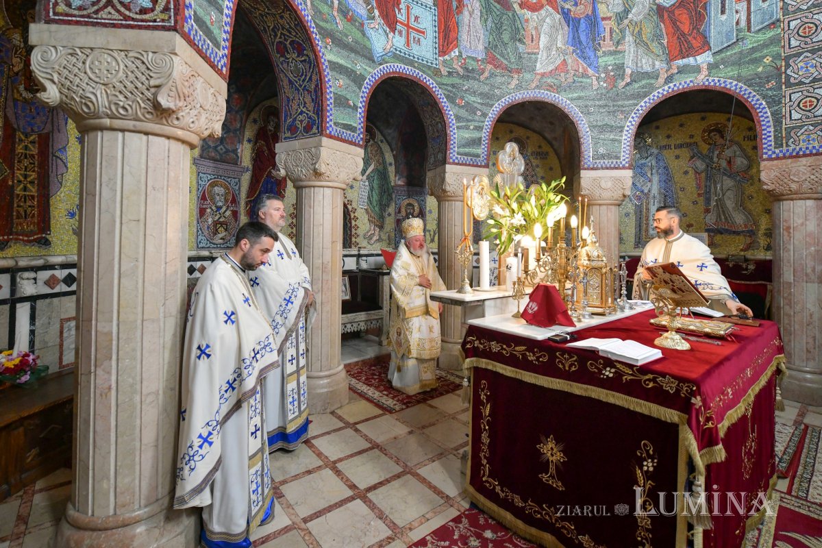 Arhanghelii Mihail și Gavriil, cinstiți la Biserica Cașin din Capitală 156816