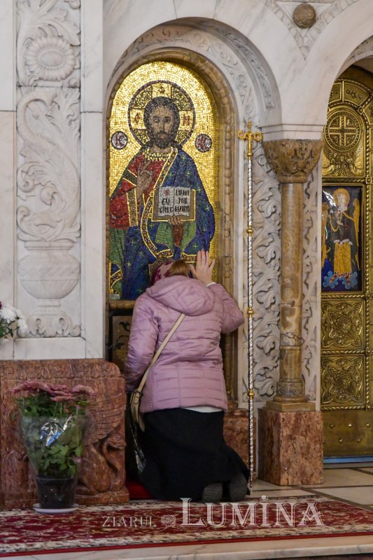 Arhanghelii Mihail și Gavriil, cinstiți la Biserica Cașin din Capitală 156821