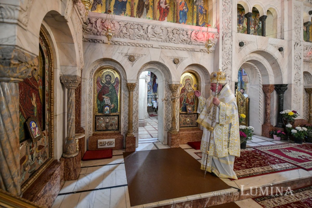 Arhanghelii Mihail și Gavriil, cinstiți la Biserica Cașin din Capitală 156822