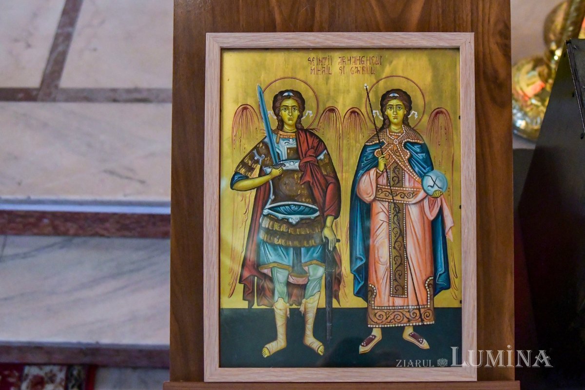 Arhanghelii Mihail și Gavriil, cinstiți la Biserica Cașin din Capitală 156823