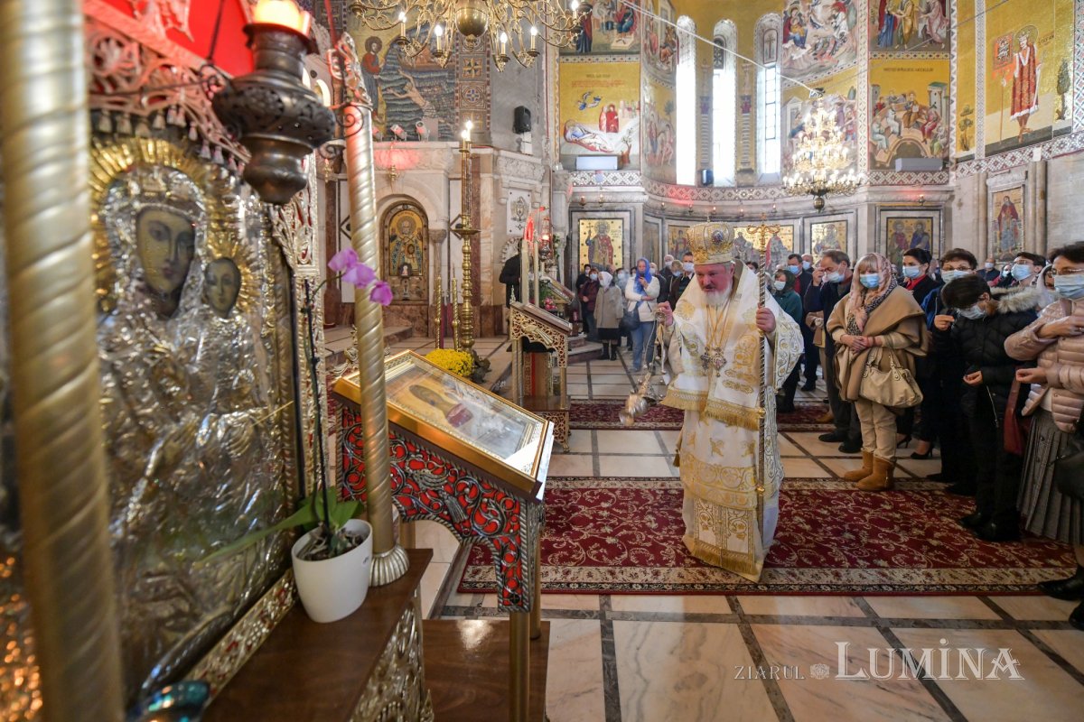 Arhanghelii Mihail și Gavriil, cinstiți la Biserica Cașin din Capitală 156825