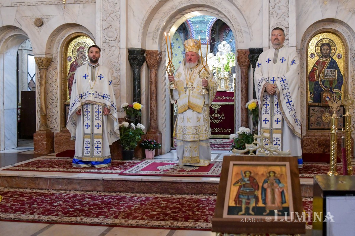 Arhanghelii Mihail și Gavriil, cinstiți la Biserica Cașin din Capitală 156839