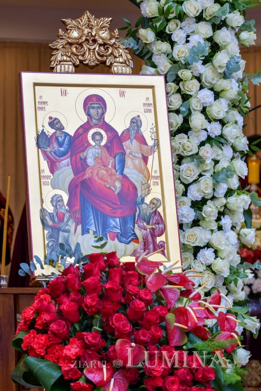 Prinos de laudă adus Sfântului Nectarie la Mănăstirea Radu Vodă 156980