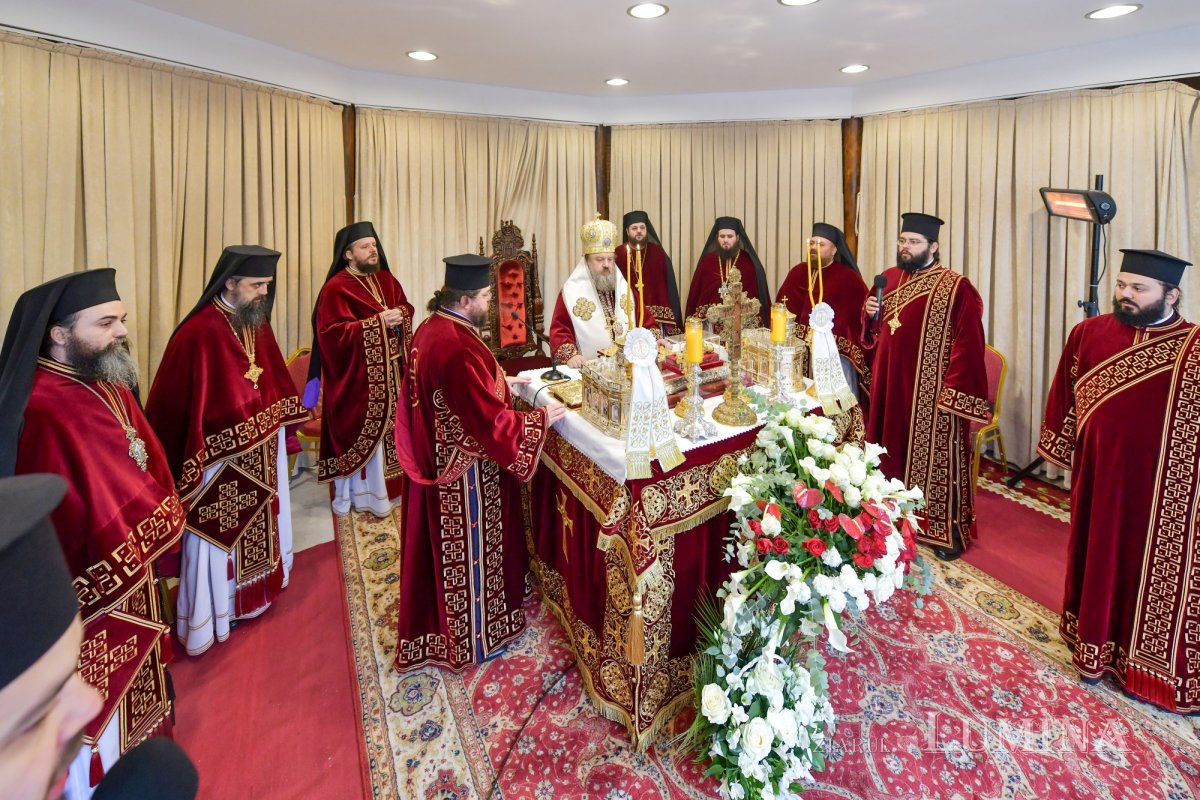 Prinos de laudă adus Sfântului Nectarie la Mănăstirea Radu Vodă 156994