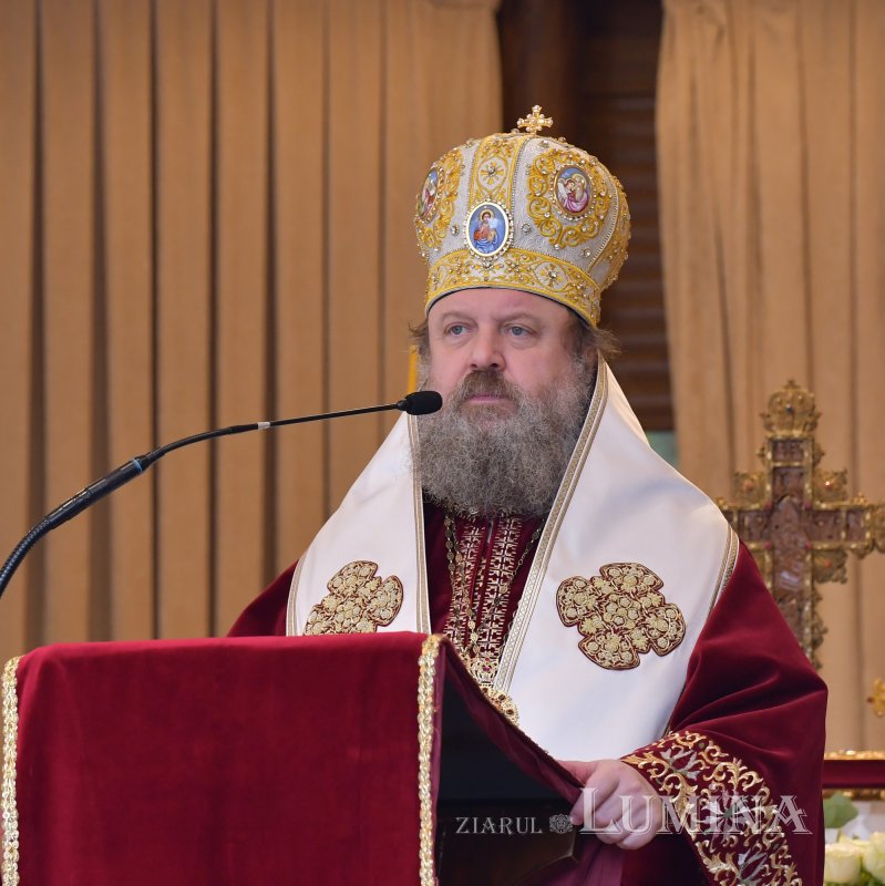 Prinos de laudă adus Sfântului Nectarie la Mănăstirea Radu Vodă 156996