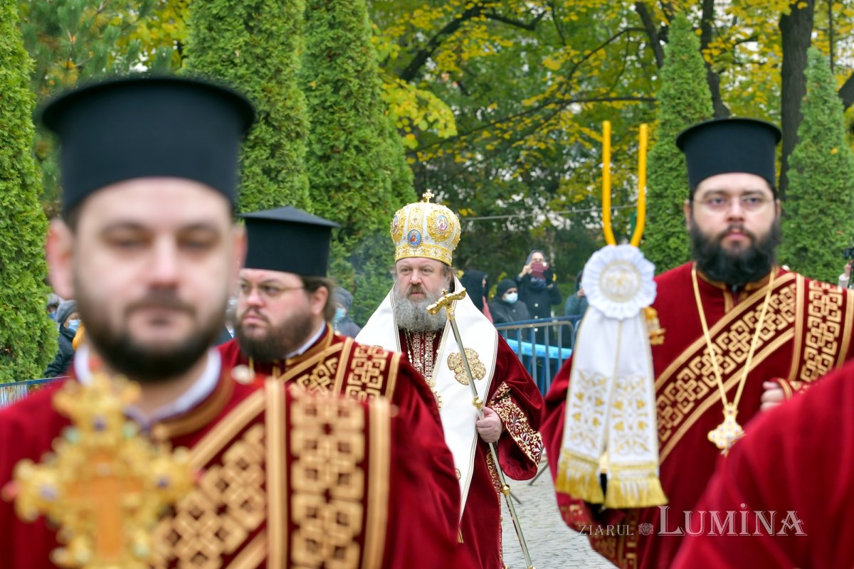 Prinos de laudă adus Sfântului Nectarie la Mănăstirea Radu Vodă 157017