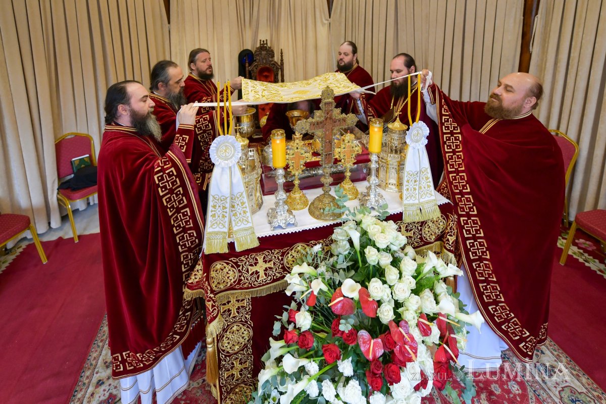 Prinos de laudă adus Sfântului Nectarie la Mănăstirea Radu Vodă 157019