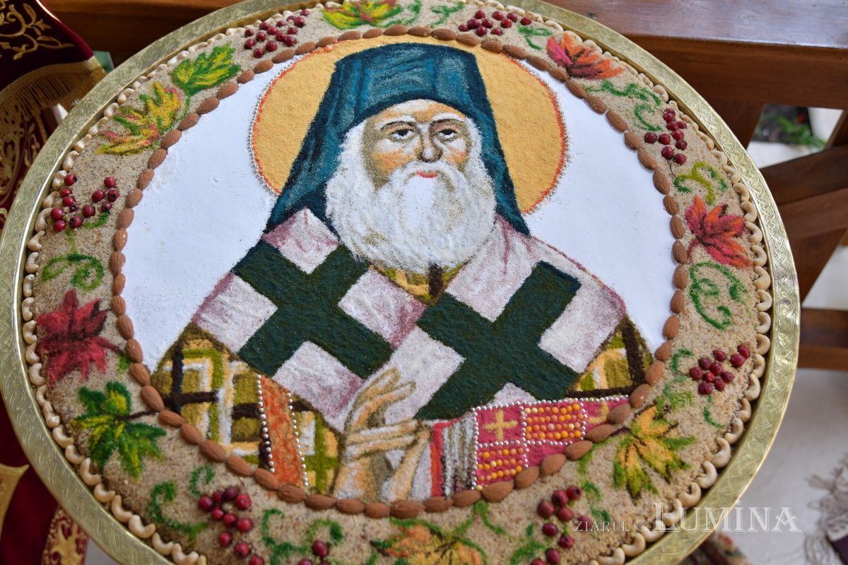 Prinos de laudă adus Sfântului Nectarie la Mănăstirea Radu Vodă 157031