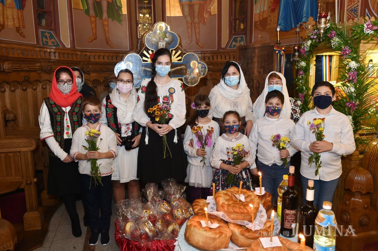 Sfințirea unei noi racle la Parohia „Buna Vestire”-Belu din Capitală 156880