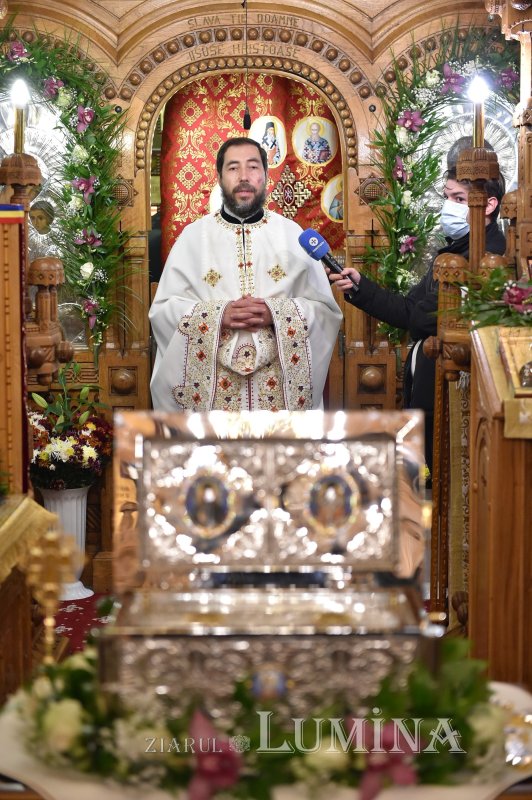 Sfințirea unei noi racle la Parohia „Buna Vestire”-Belu din Capitală 156881