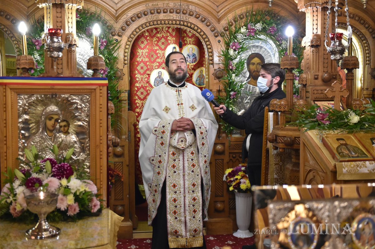 Sfințirea unei noi racle la Parohia „Buna Vestire”-Belu din Capitală 156882