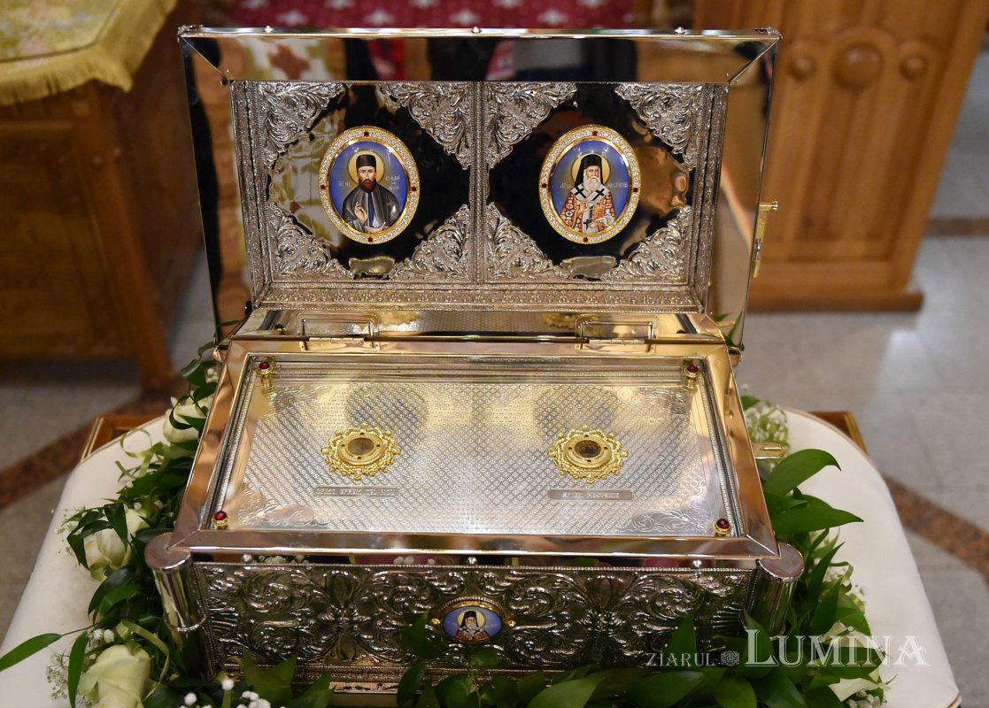 Sfințirea unei noi racle la Parohia „Buna Vestire”-Belu din Capitală 156884