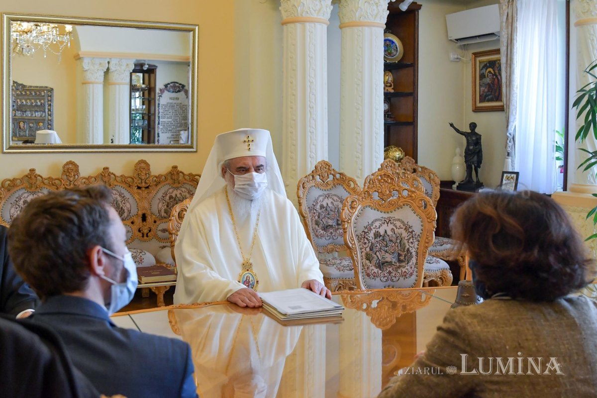 Noua ambasadoare a Franţei în vizită de prezentare la Patriarhia Română 157527