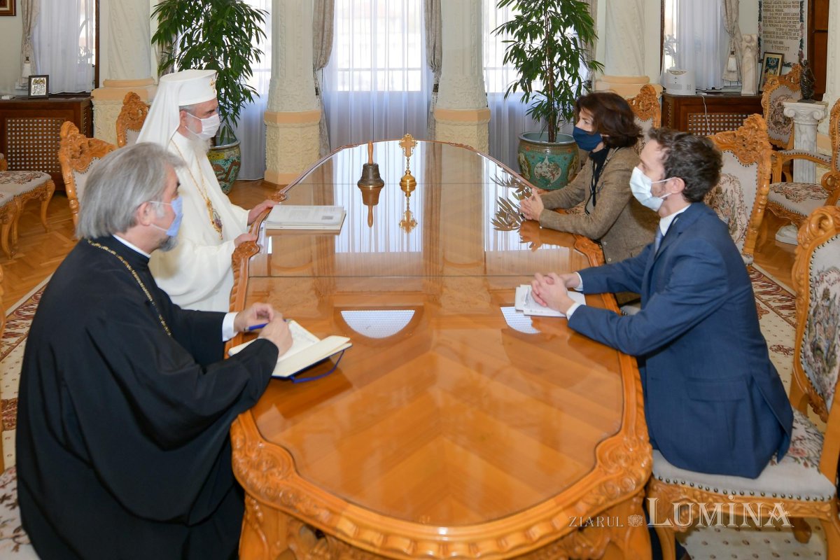 Noua ambasadoare a Franţei în vizită de prezentare la Patriarhia Română 157529