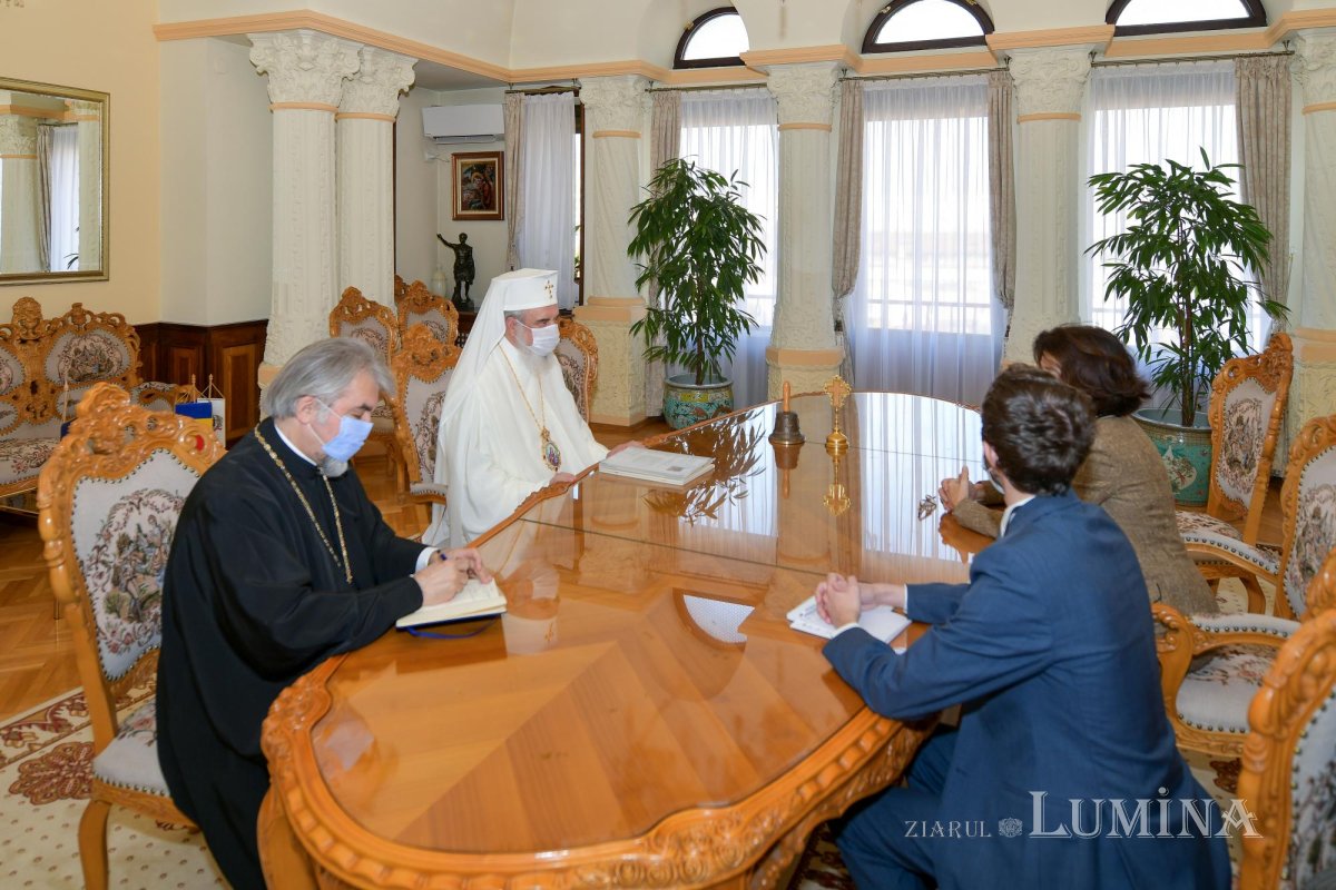 Noua ambasadoare a Franţei în vizită de prezentare la Patriarhia Română 157530