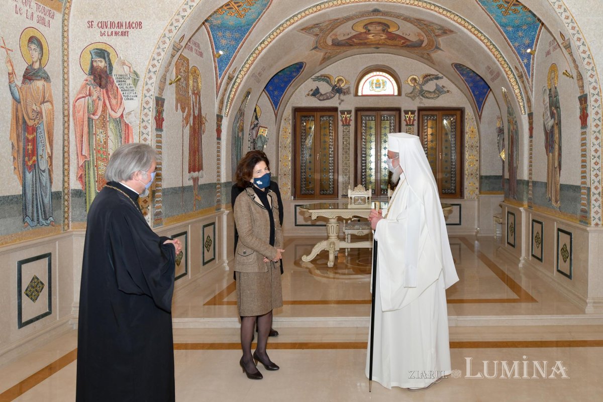 Noua ambasadoare a Franţei în vizită de prezentare la Patriarhia Română 157533