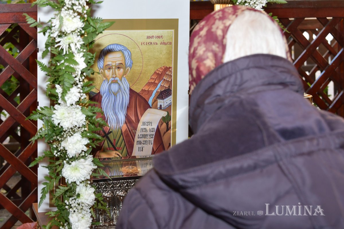 Sărbătoare în Parohia „Sfântul Antonie cel Mare”-Titan 158006