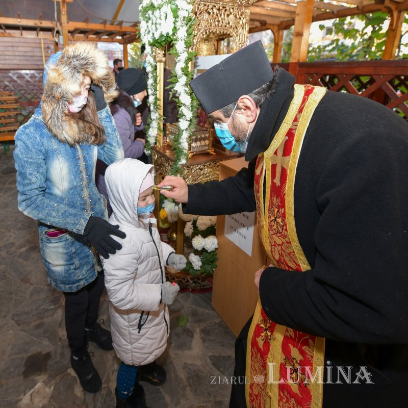 Sărbătoare în Parohia „Sfântul Antonie cel Mare”-Titan 158024