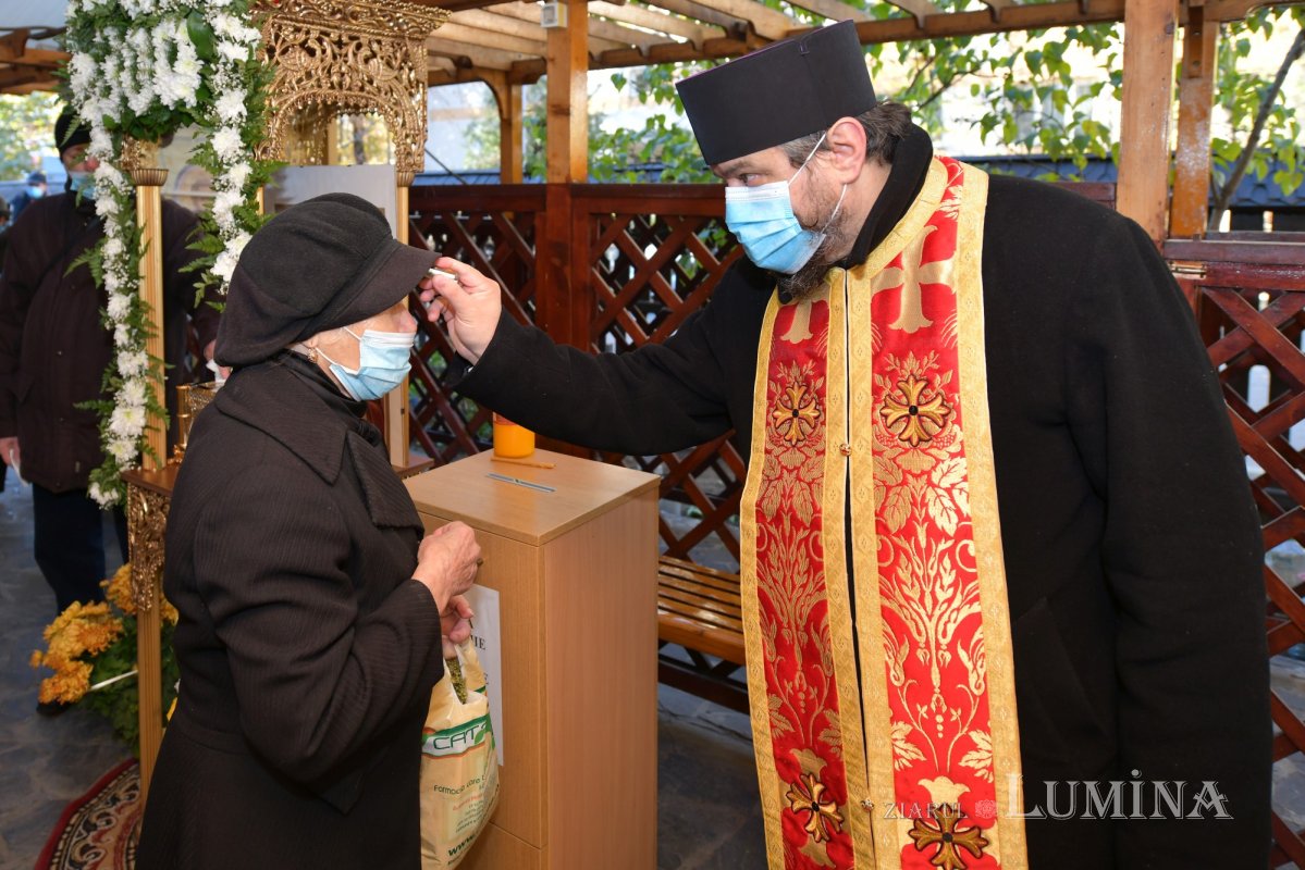 Sărbătoare în Parohia „Sfântul Antonie cel Mare”-Titan 158026