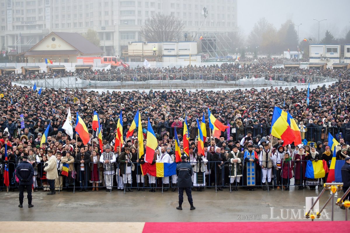 Doi ani de la sfinţirea Altarului Catedralei Naţionale 158095