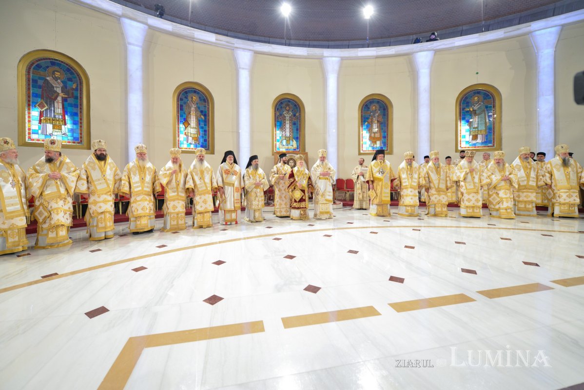 Doi ani de la sfinţirea Altarului Catedralei Naţionale 158096