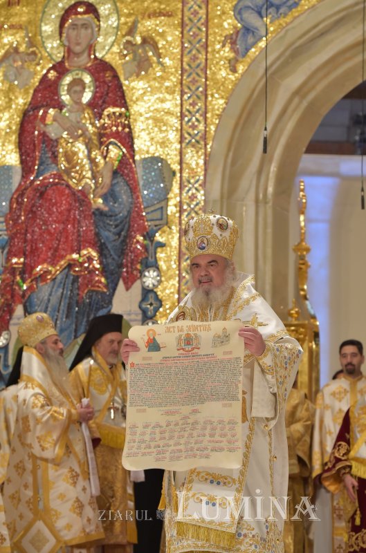 Doi ani de la sfinţirea Altarului Catedralei Naţionale 158098