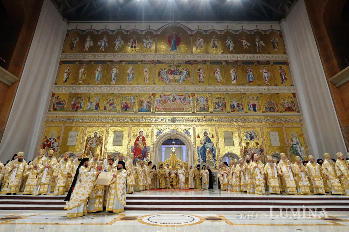 Doi ani de la sfinţirea Altarului Catedralei Naţionale 158103
