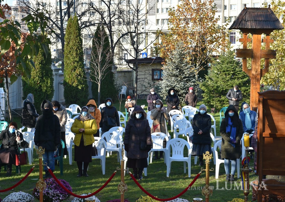 Liturghie aniversară la doi ani de la sfințirea Altarului Catedralei Naționale 158253
