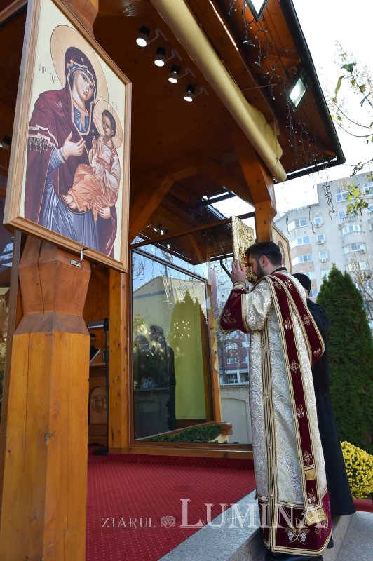 Liturghie aniversară la doi ani de la sfințirea Altarului Catedralei Naționale 158255