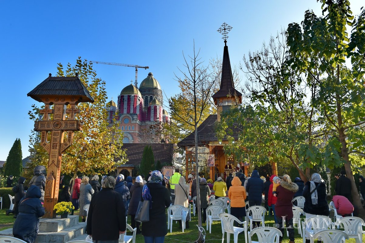 Liturghie aniversară la doi ani de la sfințirea Altarului Catedralei Naționale 158266