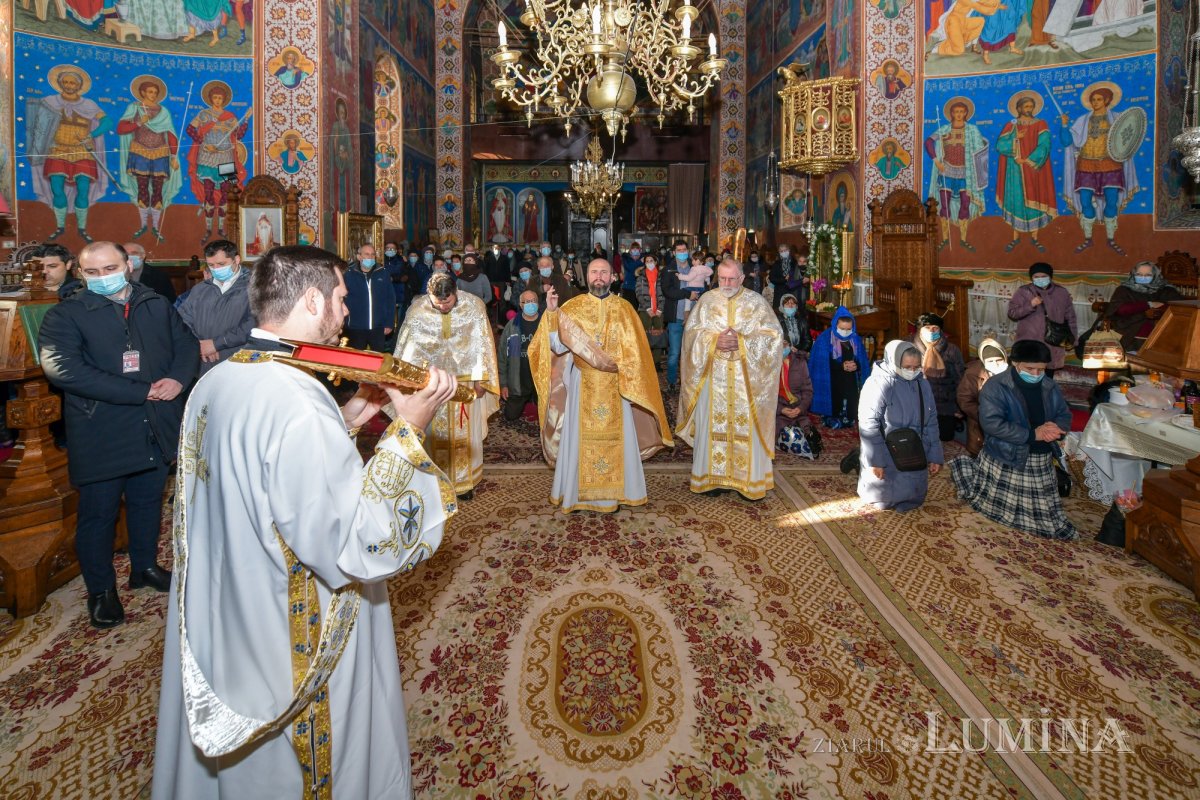 Prinos de laudă adus Sfântului Stelian în Parohia Lucaci din Capitală 158324