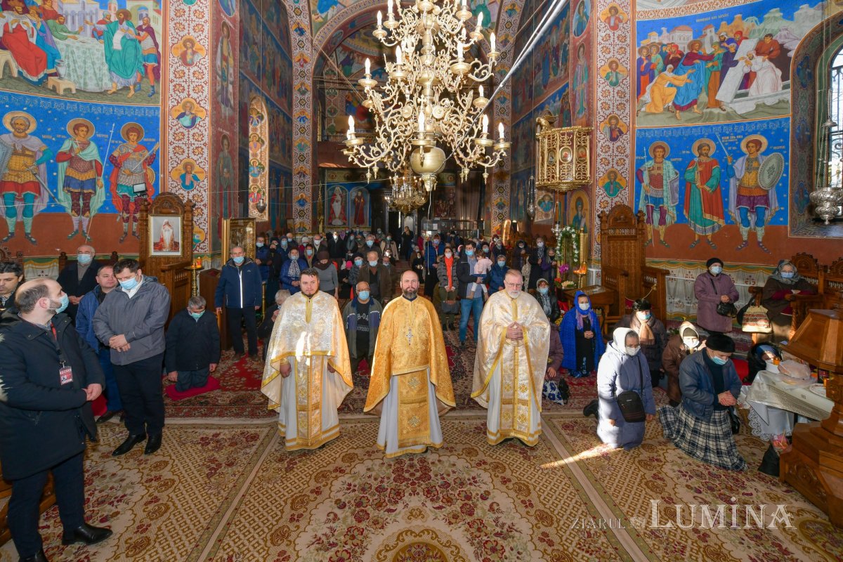 Prinos de laudă adus Sfântului Stelian în Parohia Lucaci din Capitală 158326