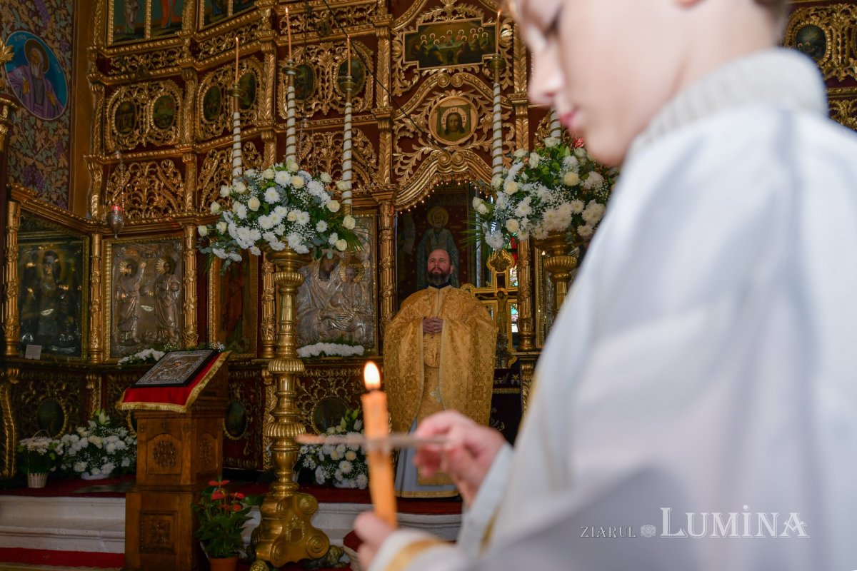 Prinos de laudă adus Sfântului Stelian în Parohia Lucaci din Capitală 158333