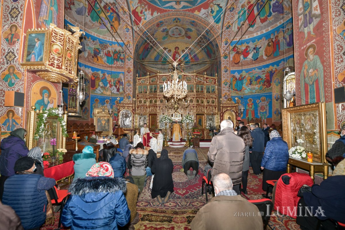 Prinos de laudă adus Sfântului Stelian în Parohia Lucaci din Capitală 158334