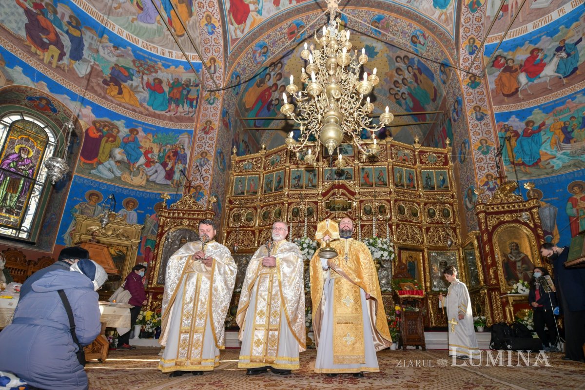 Prinos de laudă adus Sfântului Stelian în Parohia Lucaci din Capitală 158339