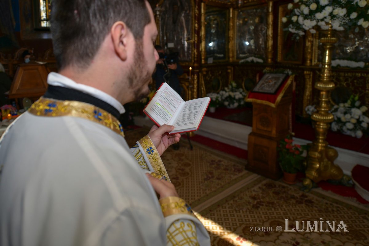 Prinos de laudă adus Sfântului Stelian în Parohia Lucaci din Capitală 158342