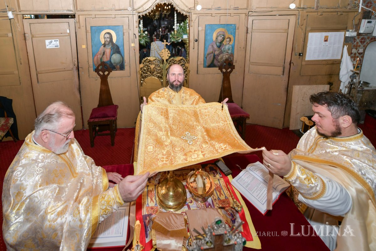 Prinos de laudă adus Sfântului Stelian în Parohia Lucaci din Capitală 158343