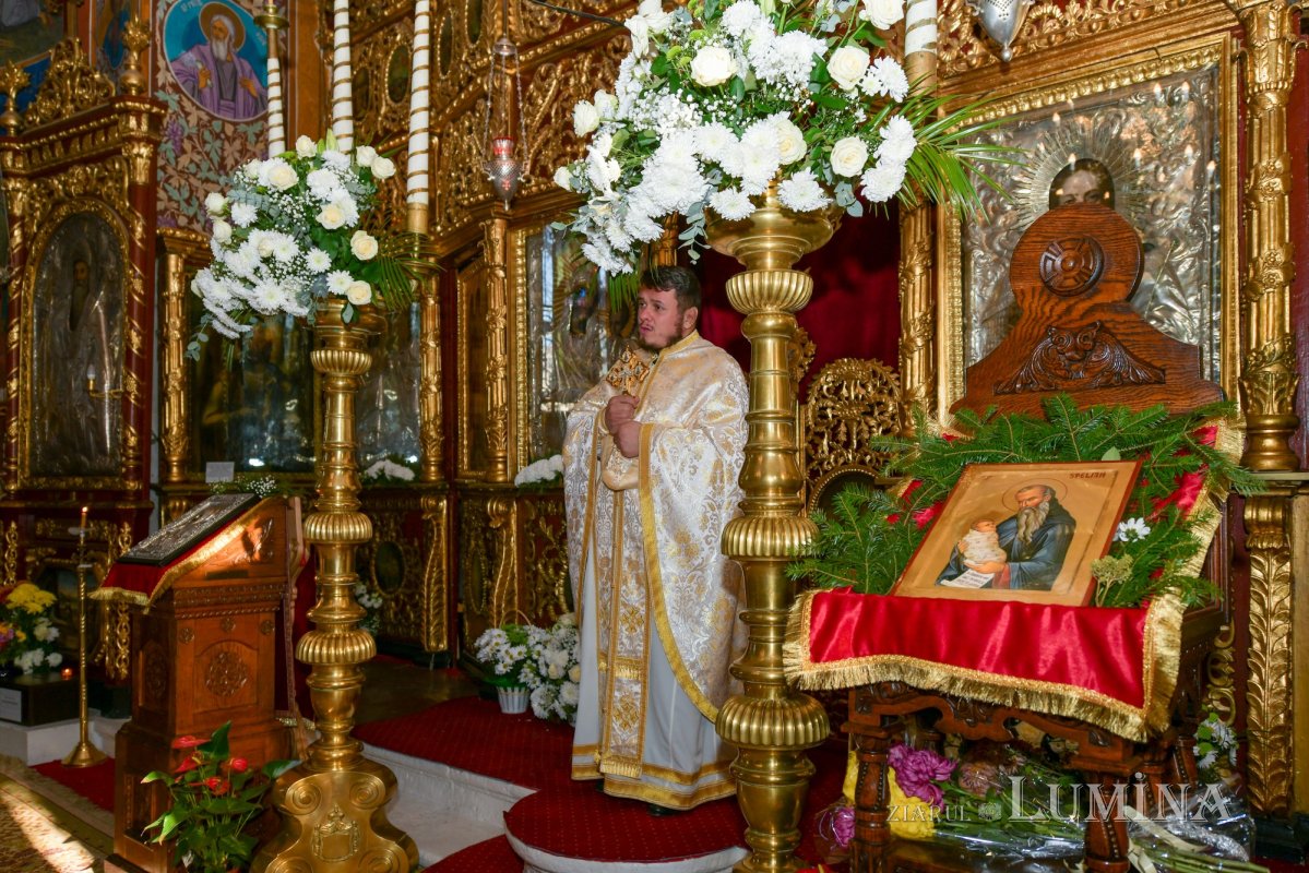 Prinos de laudă adus Sfântului Stelian în Parohia Lucaci din Capitală 158346