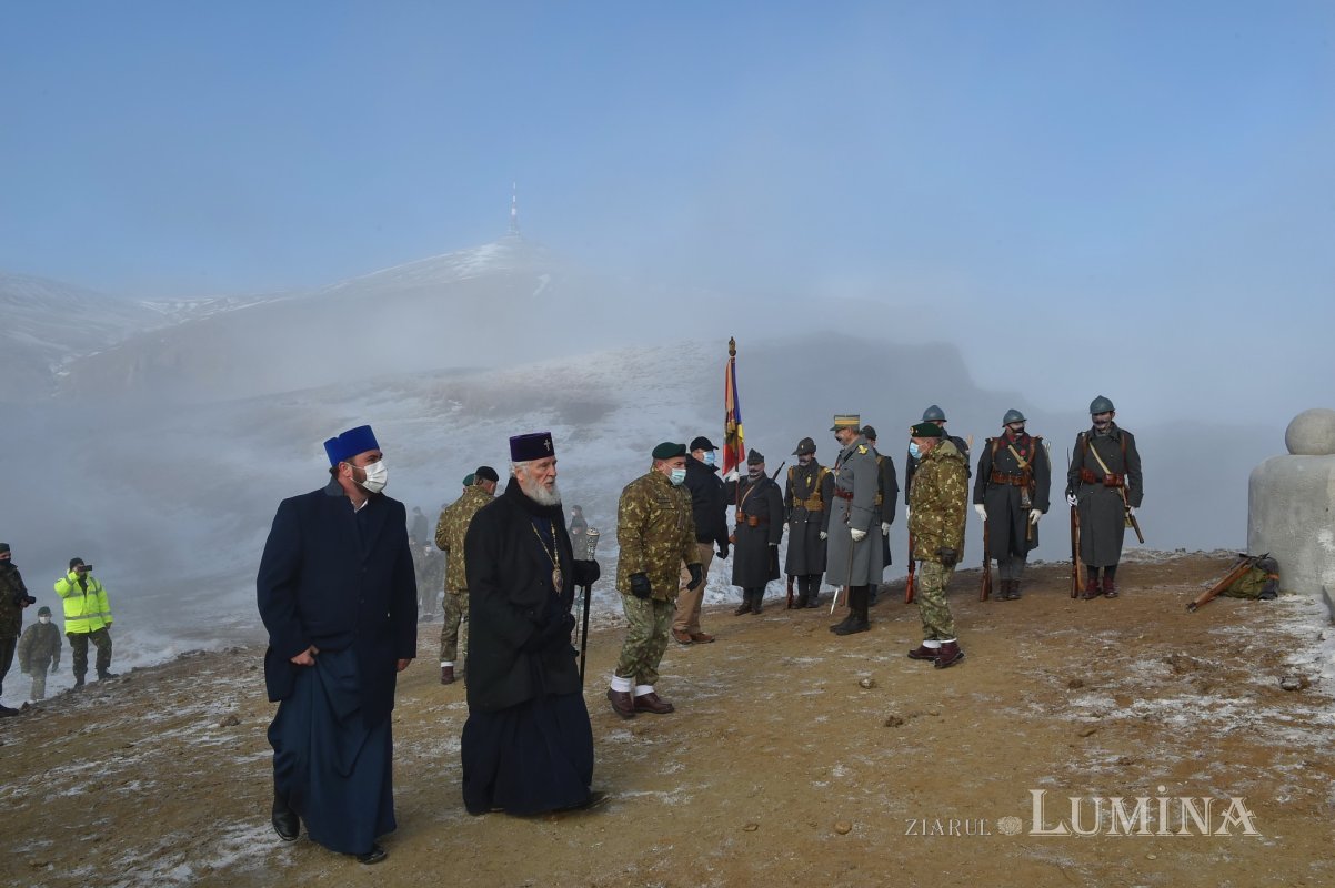 Crucea Eroilor de pe Caraiman a fost resfințită 158495