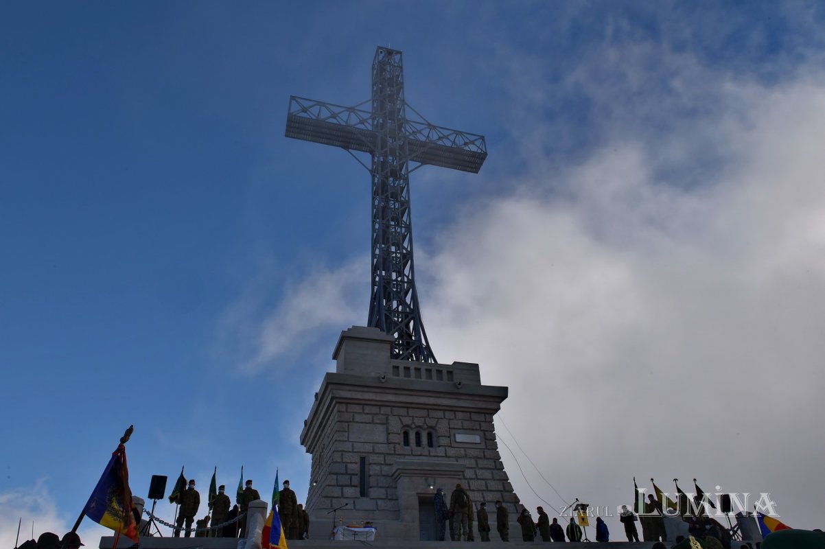 Crucea Eroilor de pe Caraiman a fost resfințită 158497