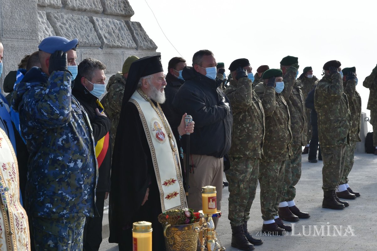 Crucea Eroilor de pe Caraiman a fost resfințită 158501