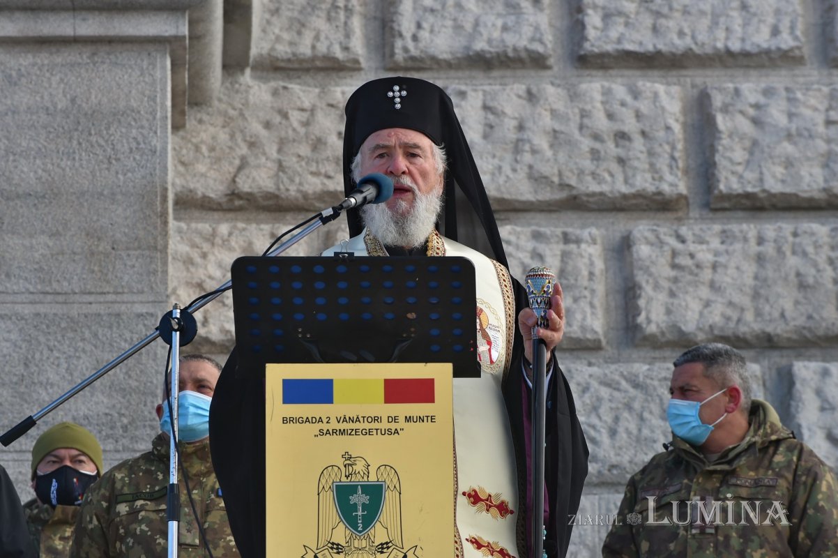 Crucea Eroilor de pe Caraiman a fost resfințită 158502