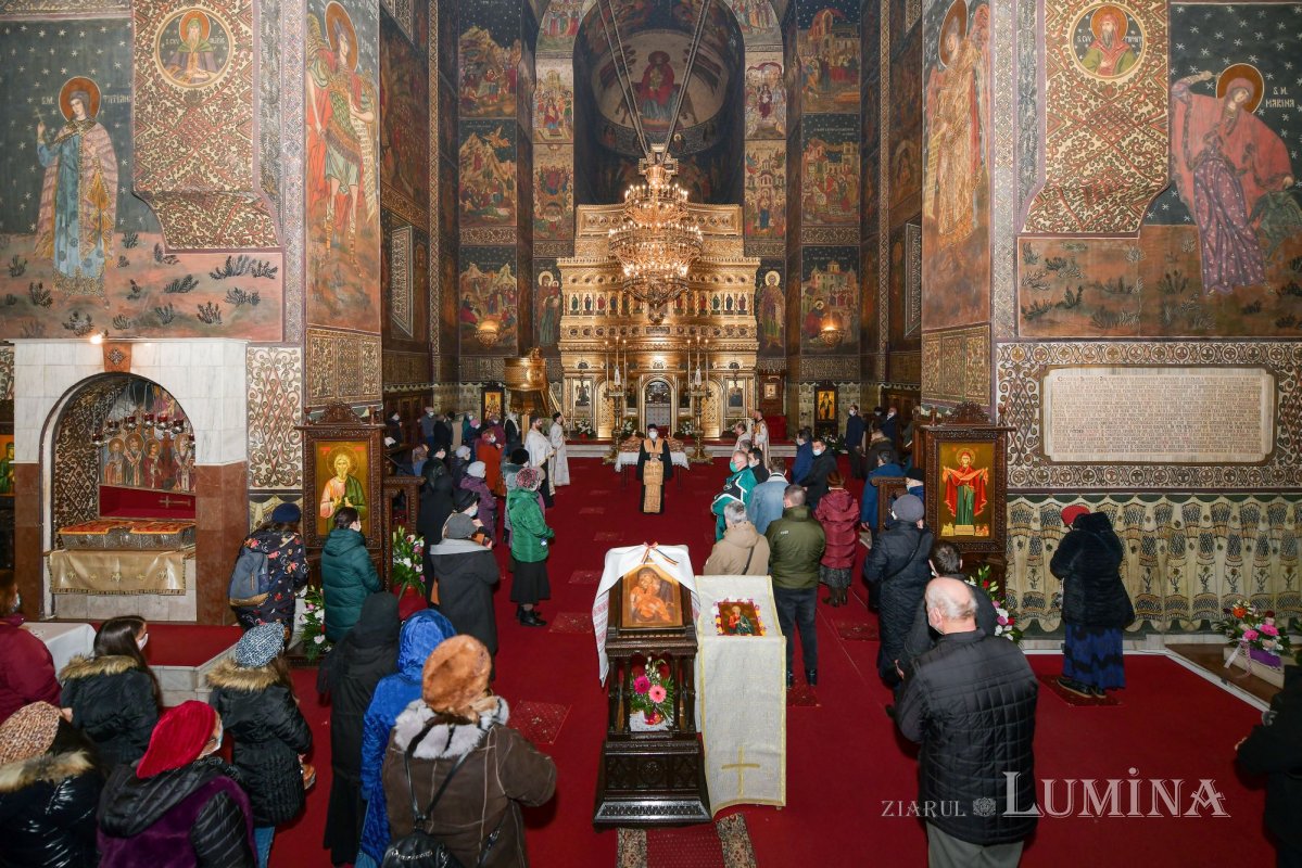 Începutul sărbătorii Sfântului Apostol Andrei, la Galaţi 158472