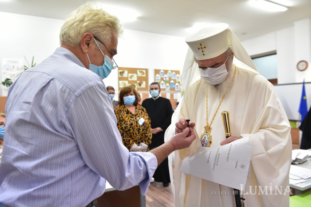 Patriarhul României a votat la alegerile parlamentare 2020 în Bucureşti 158986