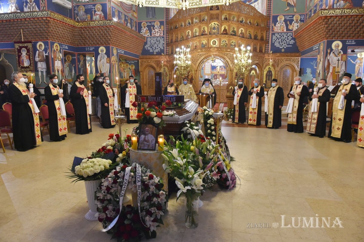 Părintele Nicolae Burlan (1953-2020), slujitor harnic și jertfelnic al Bisericii lui Hristos 159108