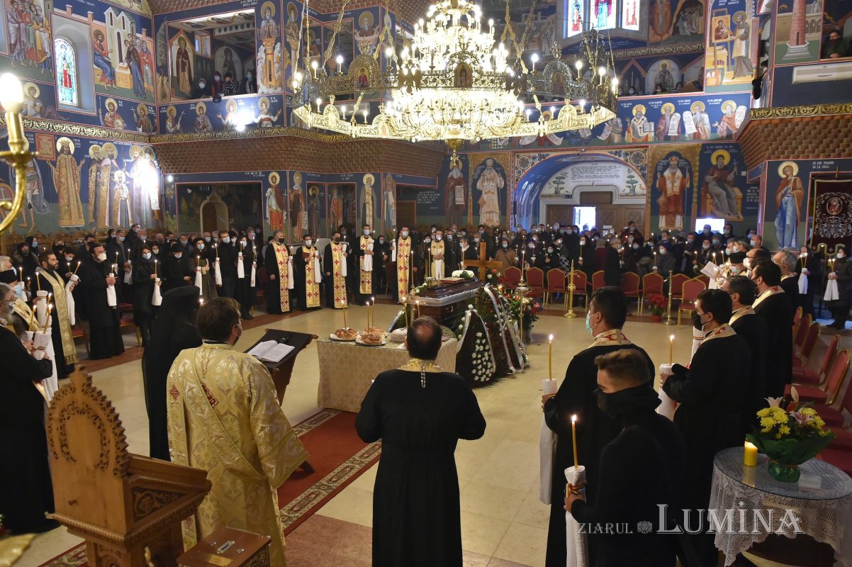Părintele Nicolae Burlan (1953-2020), slujitor harnic și jertfelnic al Bisericii lui Hristos 159120
