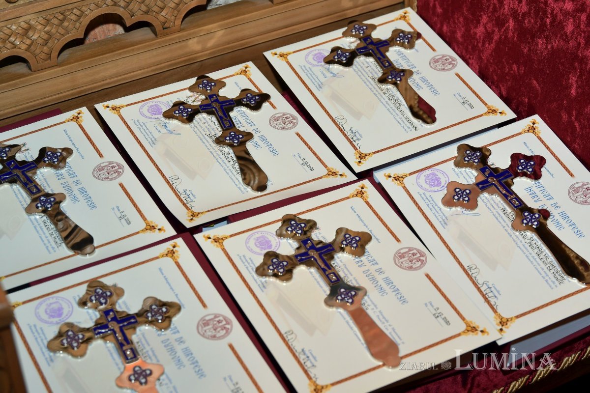 Hirotesii întru duhovnic la Reşedinţa Patriarhală 159195