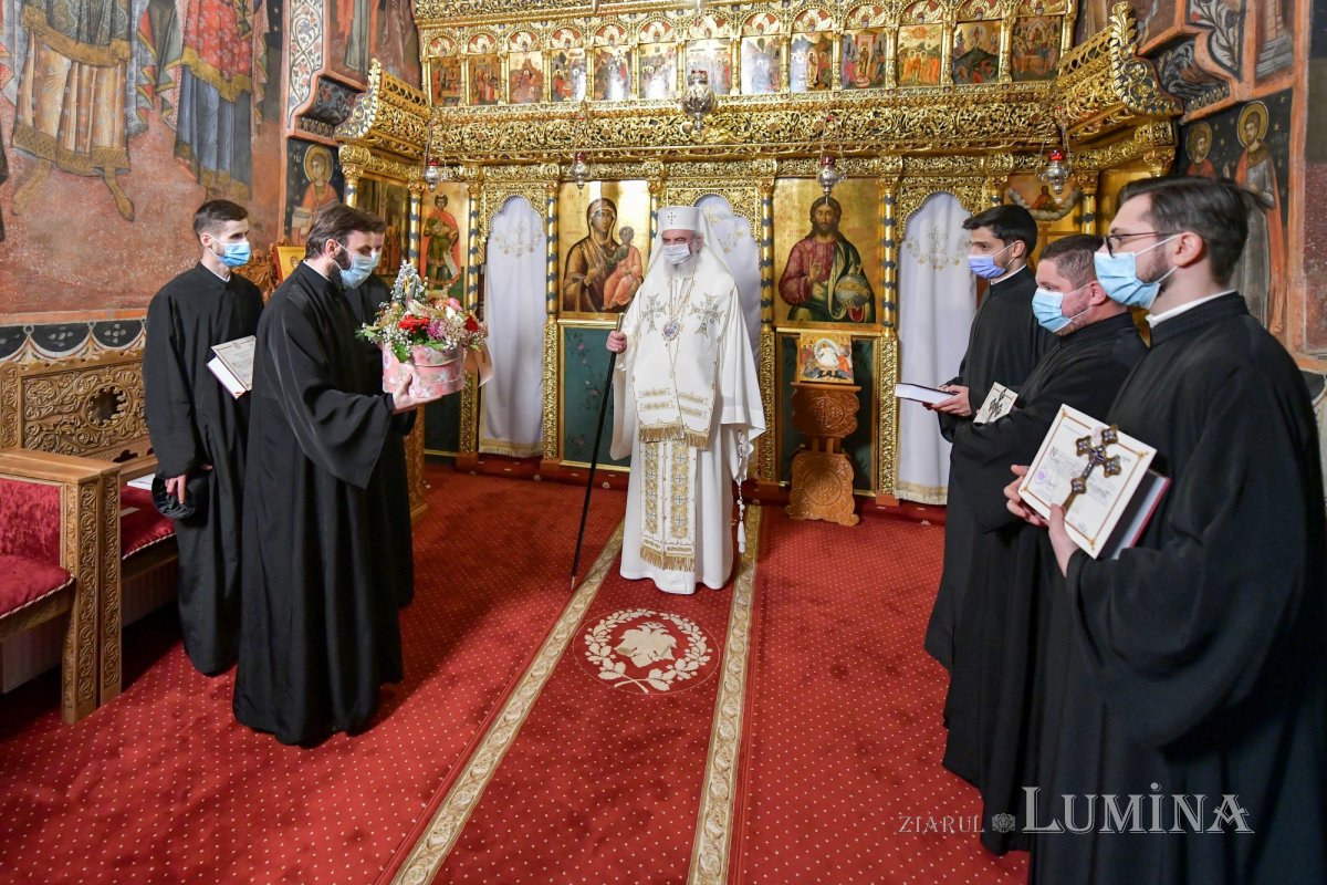 Hirotesii întru duhovnic la Reşedinţa Patriarhală 159220